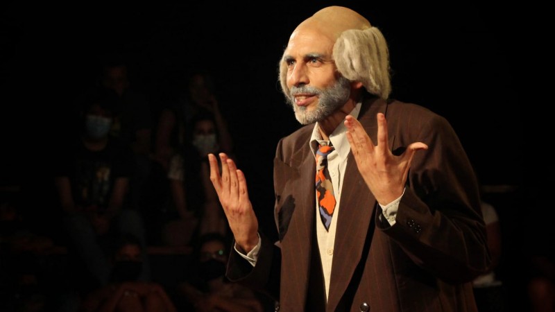 Daniel Encinas celebra 10 años de "De Profesión Contador" en el Teatro Independencia